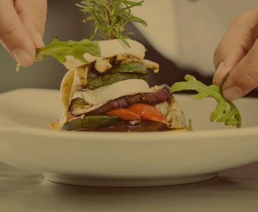 Restaurants and Food Chains that Pay for College and Provide Health Benefits