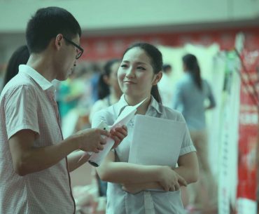How to Network: 5 Reasons Networking Helps You Get Hired How to Network: 5 Reasons Networking Helps You Get Hired